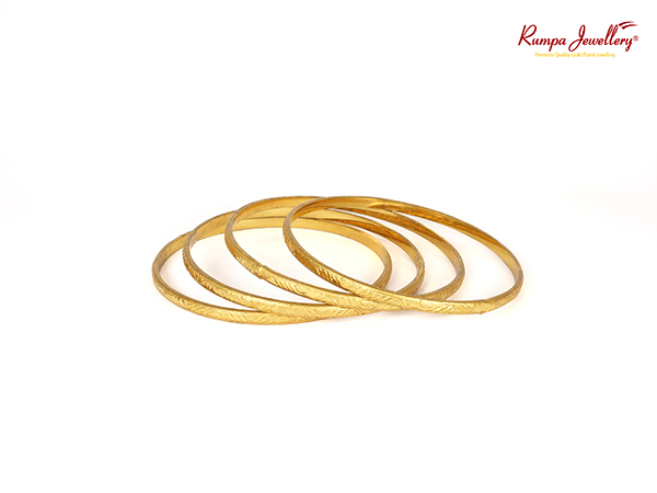 Four pieces Bangles